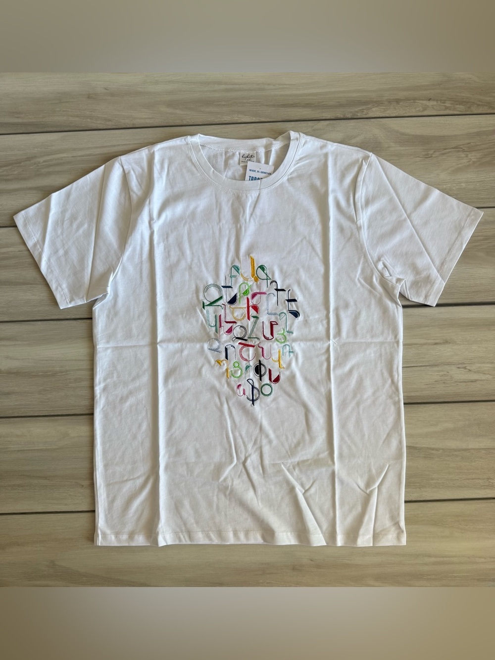 Kapkatan Embroidered Multicolor Armenian Script Motif T-Shirt White XXXL NWT